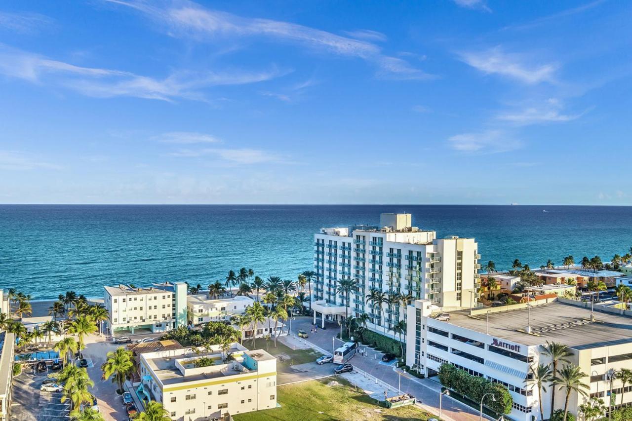 Walkabout 3 King Suite On The Ocean In Hollywood Beach Exterior photo